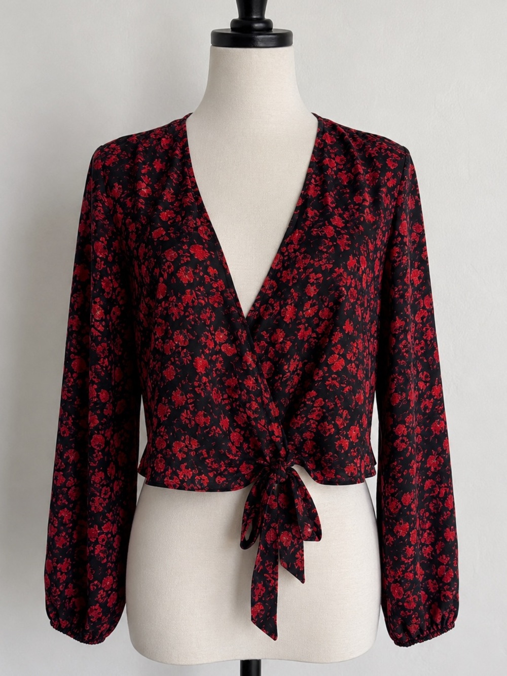 Saint + Sofia Red Black Floral Wrap‎ Tie Front Crop Top Balloon Sleeve NWT 10